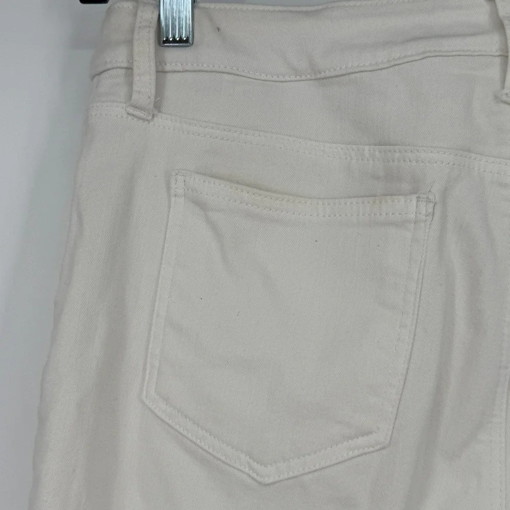 Chicos So Slimming Girlfriend Short Size 1 US 8 Off White Bermuda Denim Shorts